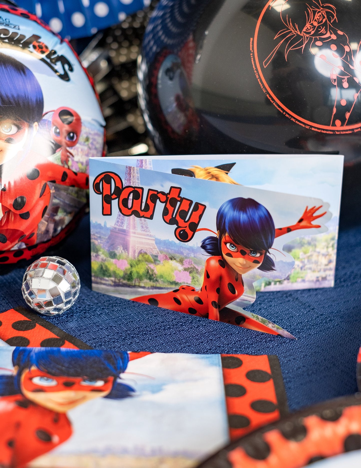 8 škatel za zabave z ovojnicami Ladybug