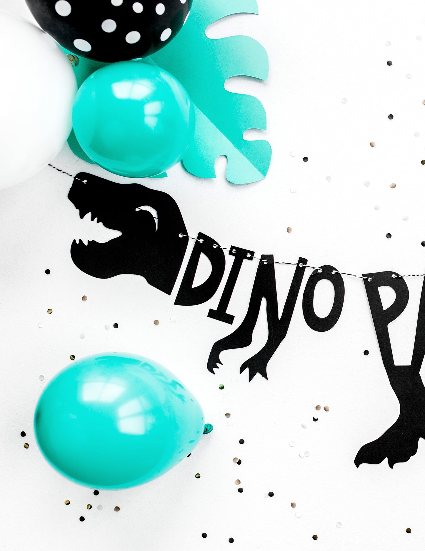 Dino Party Dino Party 90 x 20 cm Skeleton karton Garland